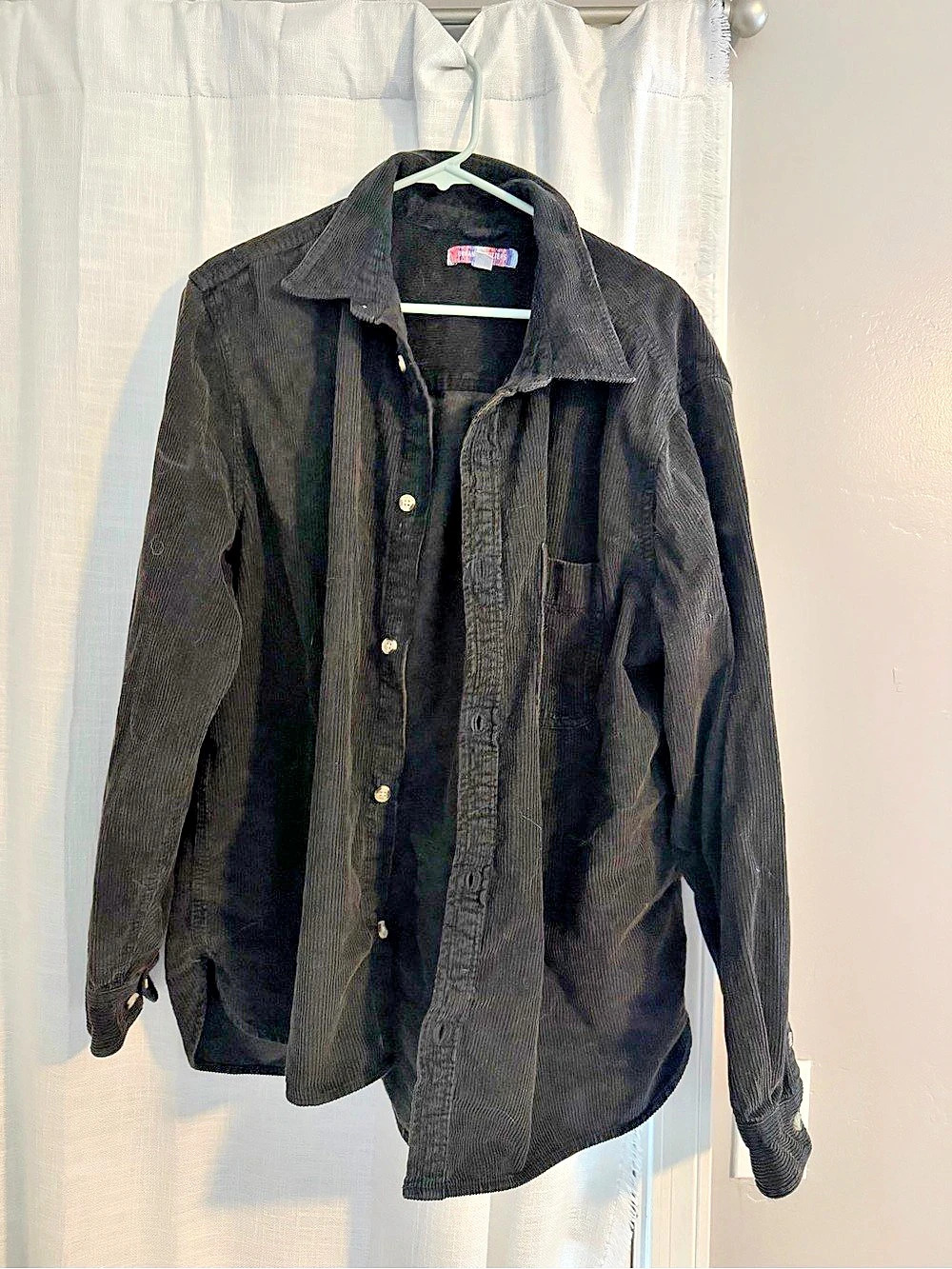 Urban Outfitters Long Sleeve Button Down in Black Like New